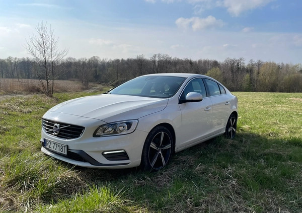 Volvo S60 cena 73500 przebieg: 132000, rok produkcji 2018 z Rzeszów małe 172